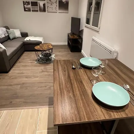 Appartement Les Violettes, Logement équipé Et Moderne